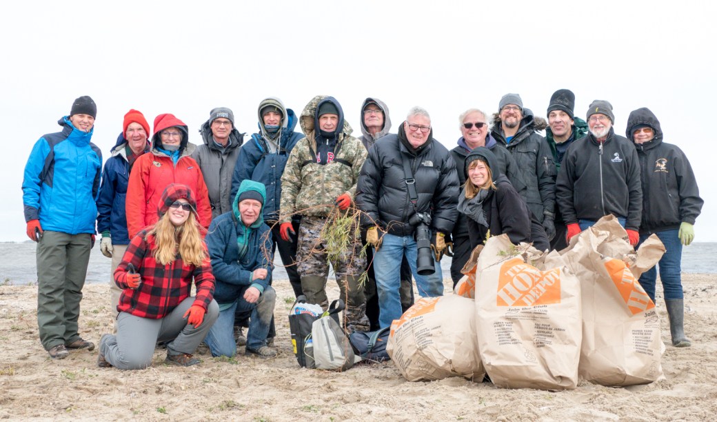 Sandy Bar Weed Pull-October 2018-Lynnea A Parker-1120838